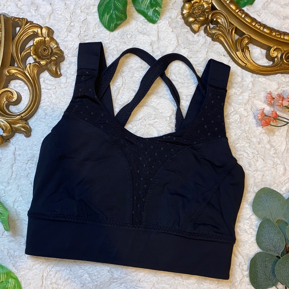 Black Lululemon Sports Bra